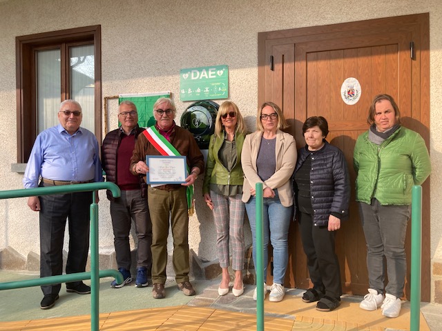Anche il Comune di Blello ha il suo defibrillatore, dono della famiglia Brolis Eugenio di Stezzano.