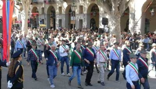 Sfilata Sindaco comune di Blello Asti 15 maggio 2016